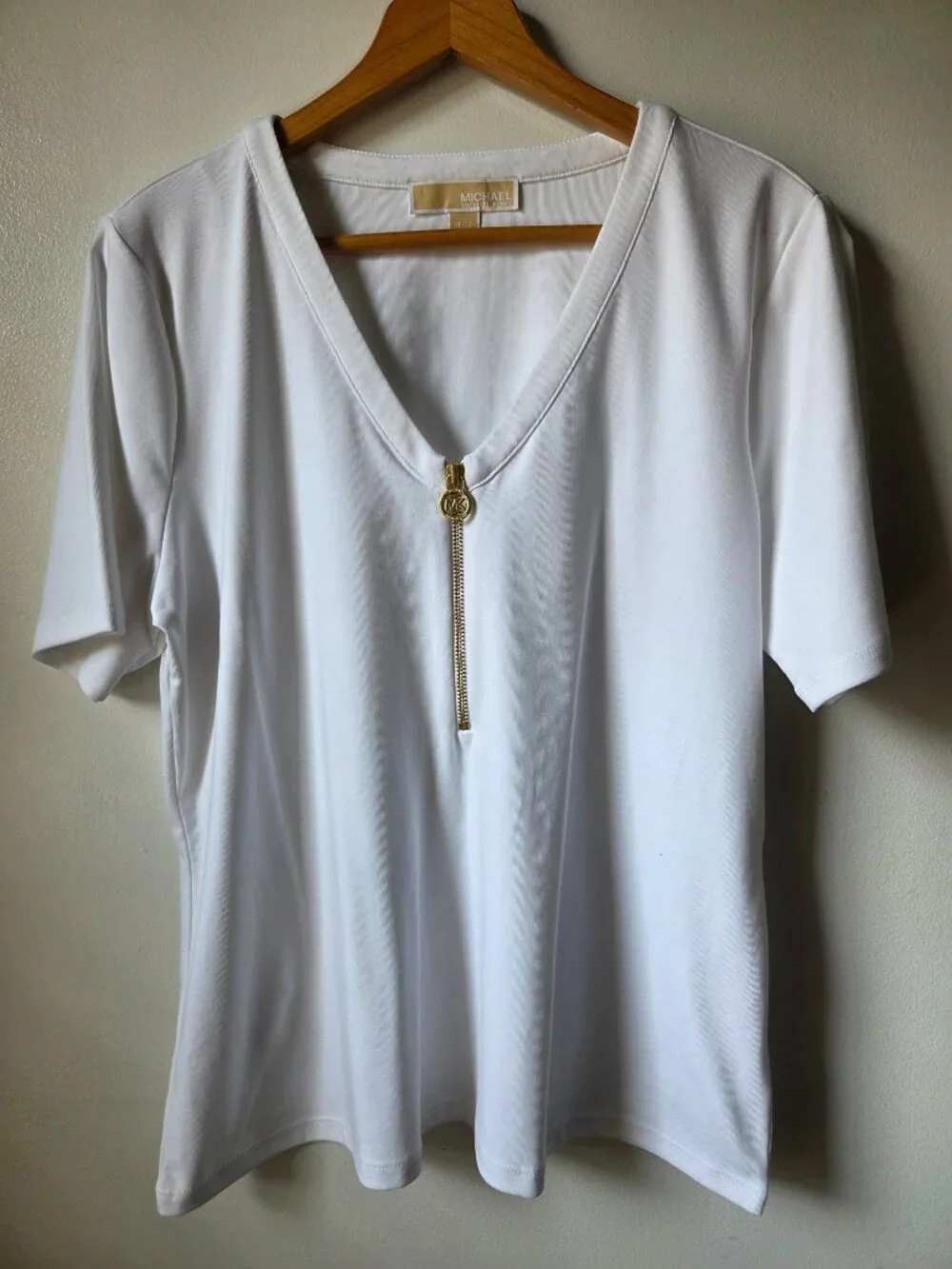 LIKE NEW NEVER WORN MICHAEL KORS WHITE V NECK ZIPPED TEE COTTON BLEND SIZE XL